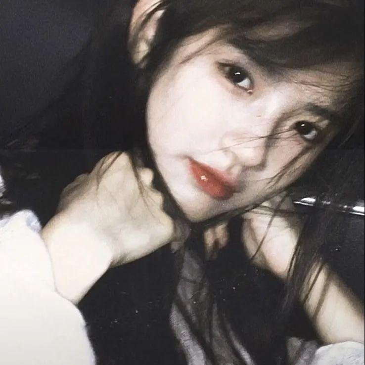 村里来了个作精大小姐